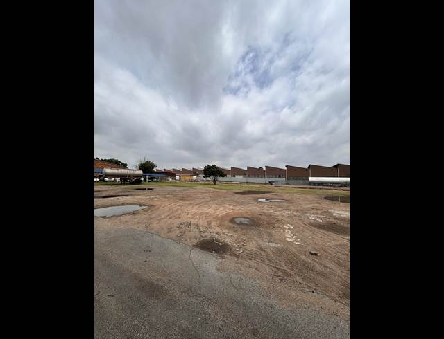 1,582M² WAREHOUSE TO LET IN ANDERBOLT