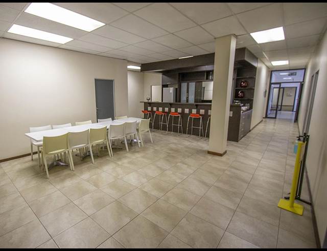 1,569M² OFFICE TO LET IN RANDJESPARK