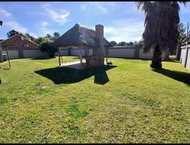 2 BEDROOM PROPERTY TO RENT IN THERESA PARK