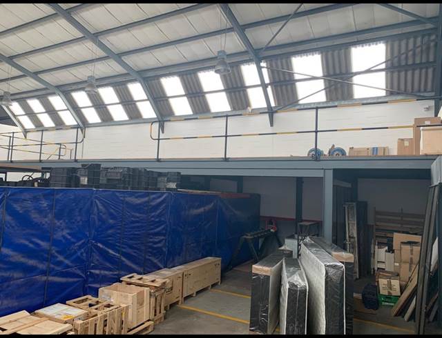 330M² WAREHOUSE TO LET IN STIKLAND INDUSTRIAL