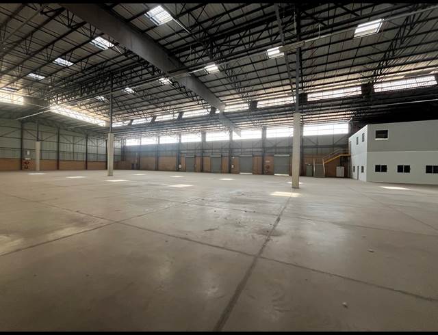4,626M² WAREHOUSE TO LET IN GOSFORTH PARK