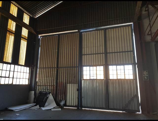 1,232M² WAREHOUSE RENTED IN SEBENZA