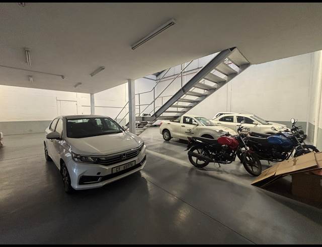 400M² WAREHOUSE TO LET IN AIRPORT INDUSTRIA