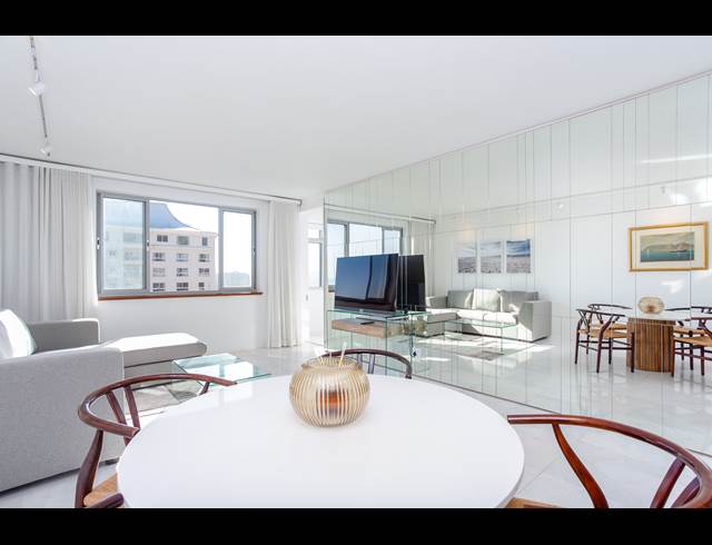 1 BEDROOM APARTMENT RENTED IN MOUILLE POINT