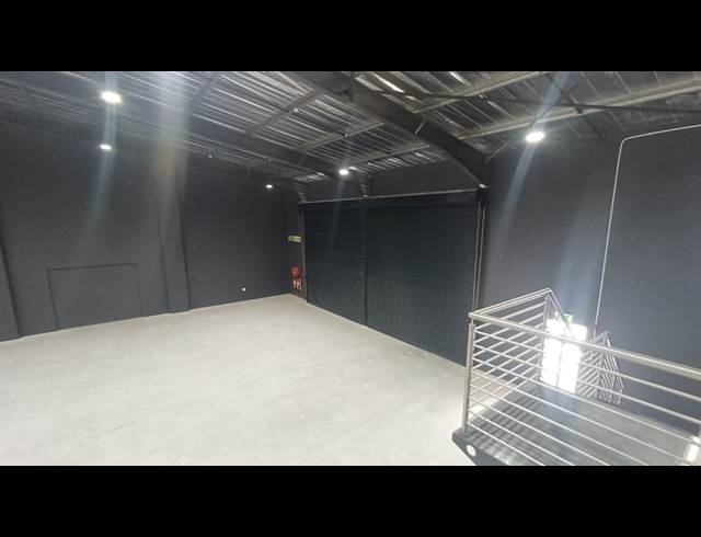 825M² WAREHOUSE TO LET IN RIVERSIDE PARK