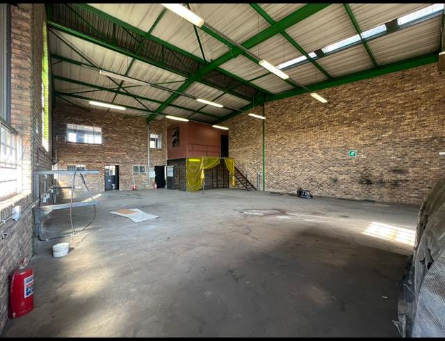 306M² WAREHOUSE TO LET IN HENNOPSPARK