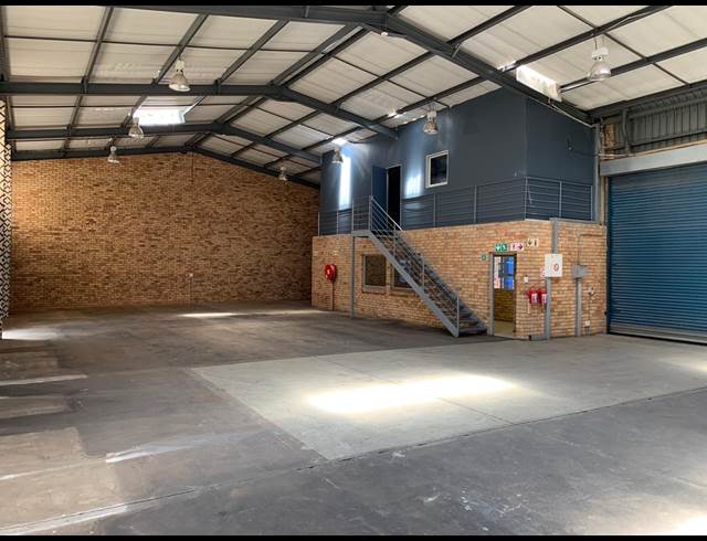 420M² WAREHOUSE RENTED IN LASER PARK