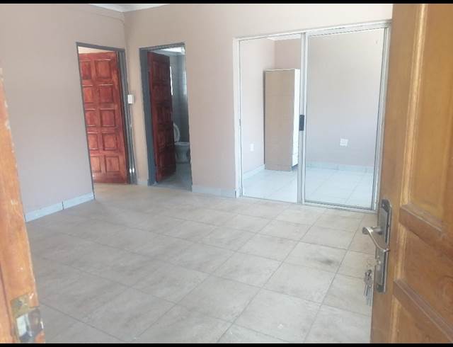 2 bed property to rent in REGENTS PARK ESTATE