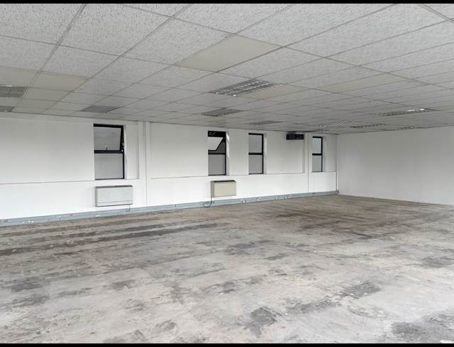 749M² OFFICE TO LET IN RANDJESPARK