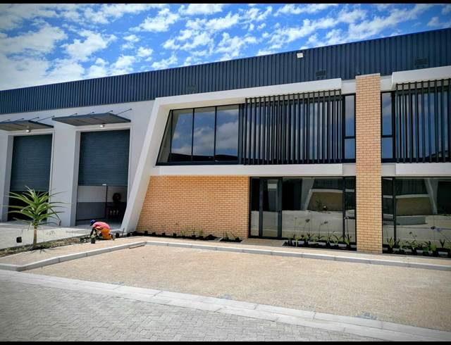 565M² WAREHOUSE TO LET IN STIKLAND INDUSTRIAL