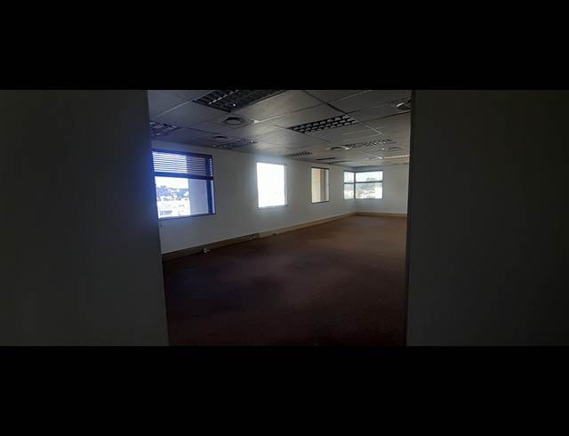 224.80M² OFFICE TO LET IN BEDFORD GARDENS