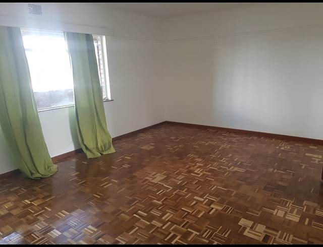 2 bed property to rent in LANGERUG