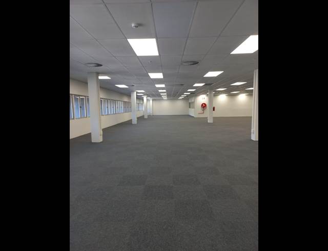 651M² OFFICE TO LET IN UMGENI PARK