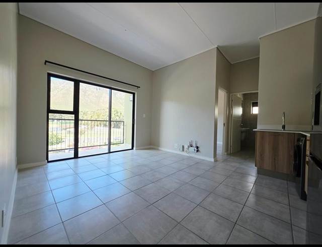 1 BEDROOM PROPERTY TO RENT IN GREENBAY ECO ESTATE