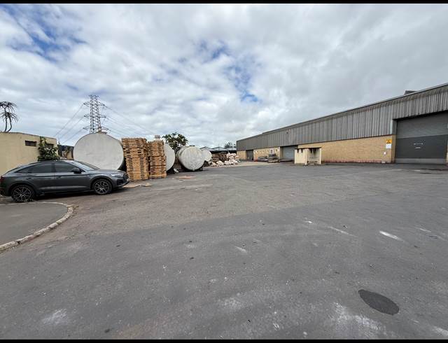 8,000M² WAREHOUSE TO LET IN MOBENI