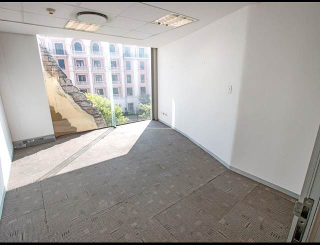 510M² OFFICE TO LET IN FOURWAYS