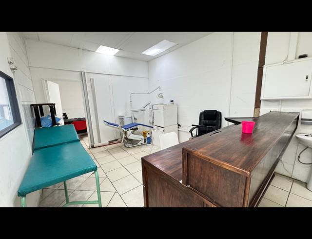 80M² OFFICE TO LET IN LA ROCHELLE