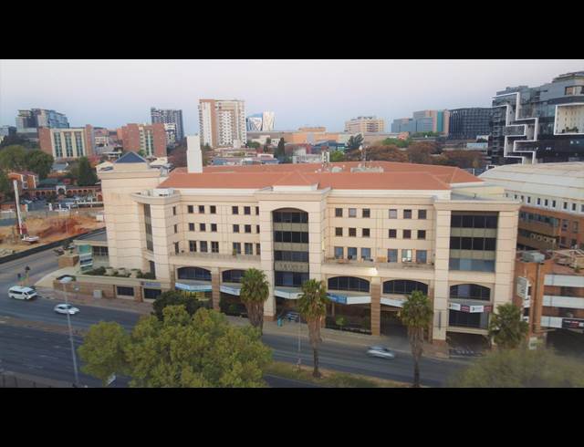 1,833M² OFFICE TO LET IN ROSEBANK