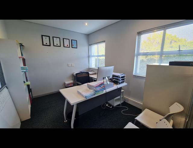 244M² OFFICE TO LET IN WESTLAKE