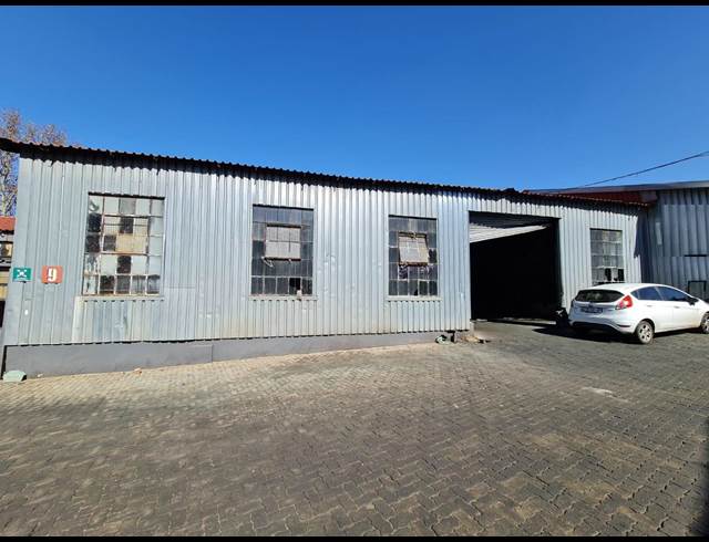 314M² WAREHOUSE RENTED IN WADEVILLE