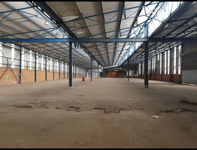 2,513M² WAREHOUSE RENTED IN WADEVILLE