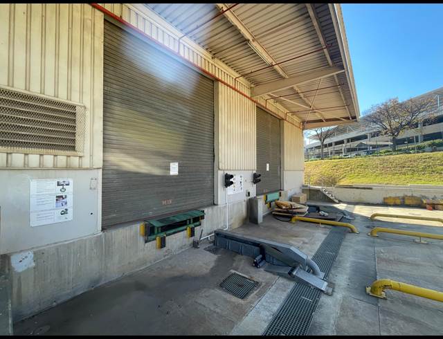 11,924M² WAREHOUSE TO LET IN HALFWAY HOUSE