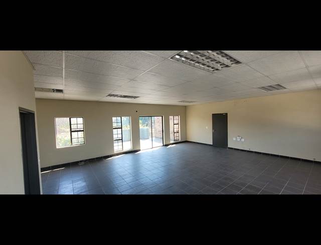 102M² OFFICE TO LET IN NELSPRUIT CENTRAL
