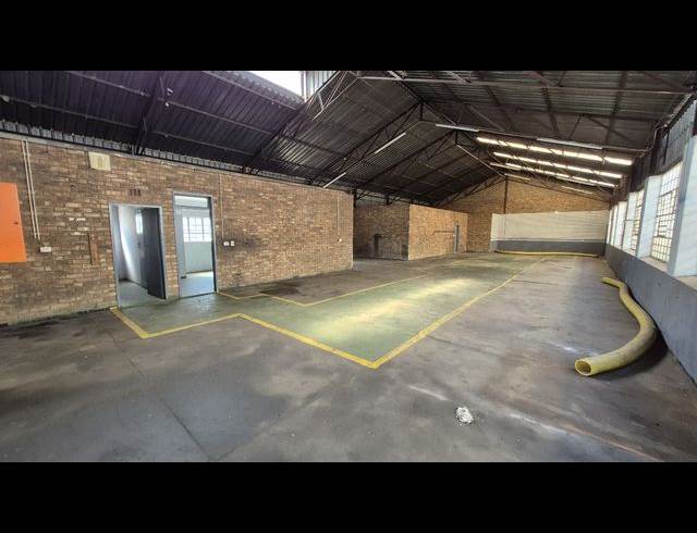 305M² FACTORY TO LET IN ANDERBOLT