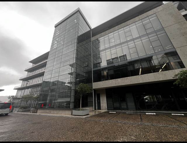 196M² OFFICE TO LET IN WOODSTOCK