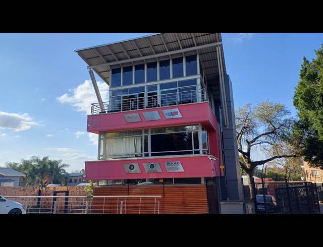 156M² OFFICE TO LET IN NELSPRUIT EXT 1