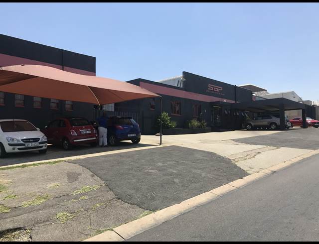 1,450M² WAREHOUSE TO LET IN WYNBERG