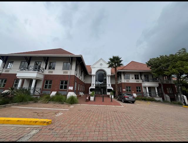 472M² OFFICE TO LET IN HYDE PARK
