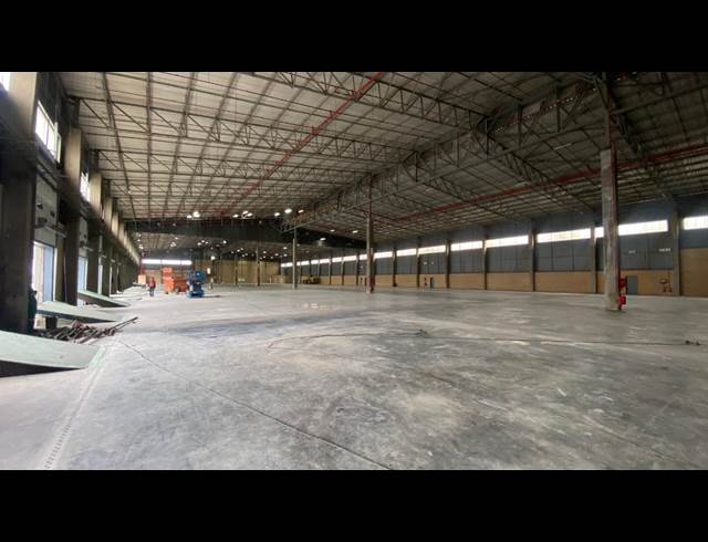 7,738M² WAREHOUSE TO LET IN LOUWLARDIA