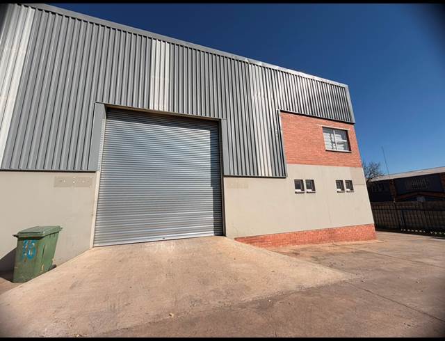 465M² WAREHOUSE TO LET IN SEBENZA