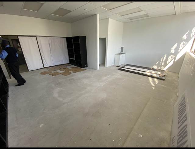 50M² OFFICE TO LET IN RONDEBOSCH