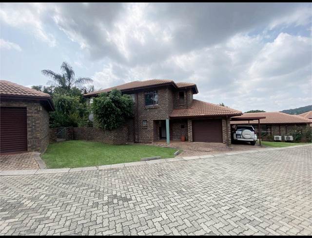 3 BEDROOM SIMPLEX RENTED IN BOSKRUIN