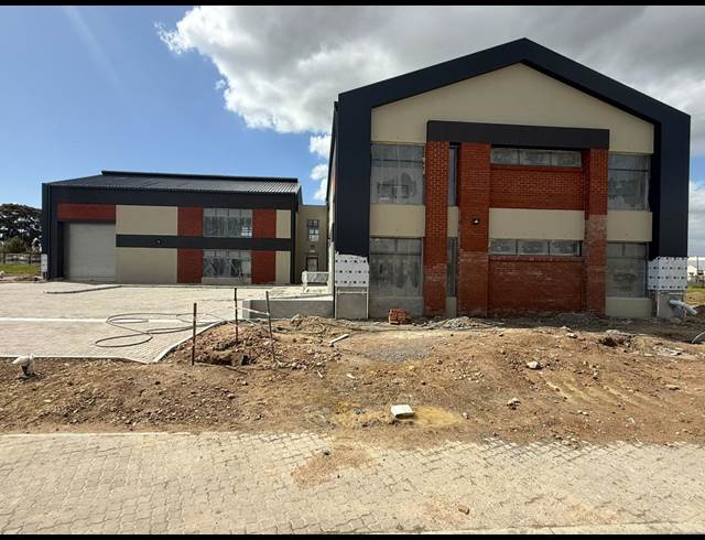 866M² WAREHOUSE TO LET IN FISANTEKRAAL INDUSTRIAL