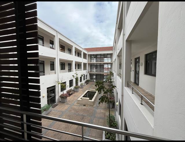 201M² OFFICE TO LET IN CENTURY CITY