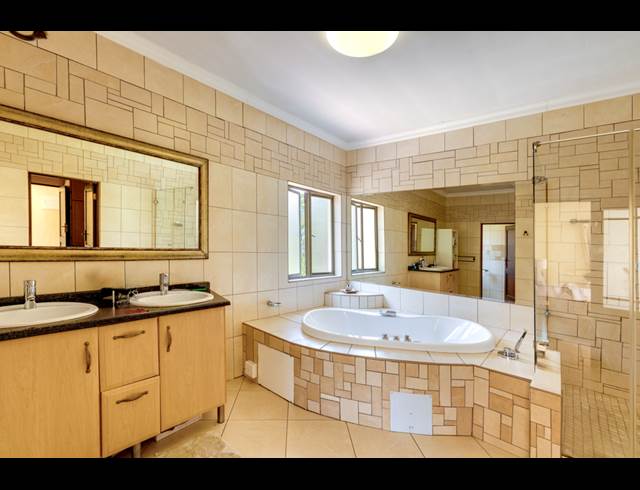 7 BEDROOM PROPERTY TO RENT IN DAINFERN GOLF ESTATE