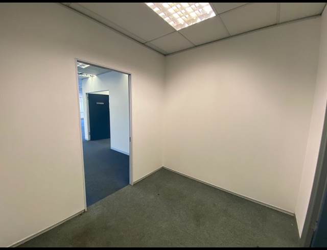 563M² OFFICE TO LET IN MILNERTON RIDGE