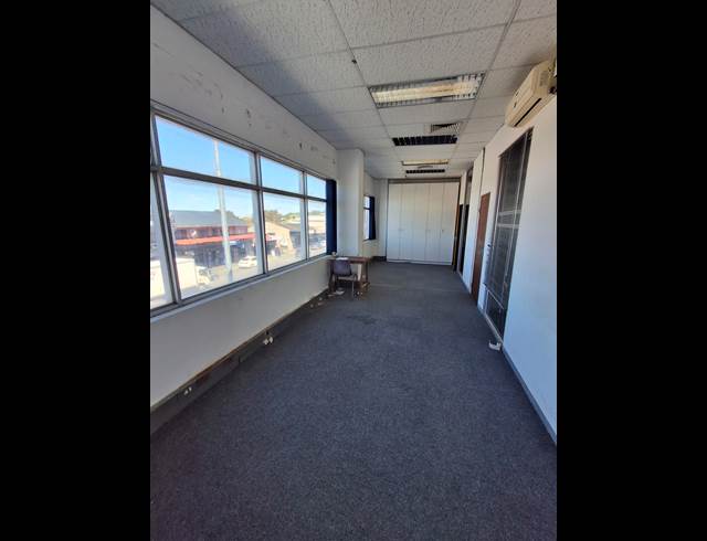 275M² BUSINESS TO LET IN VINCENT
