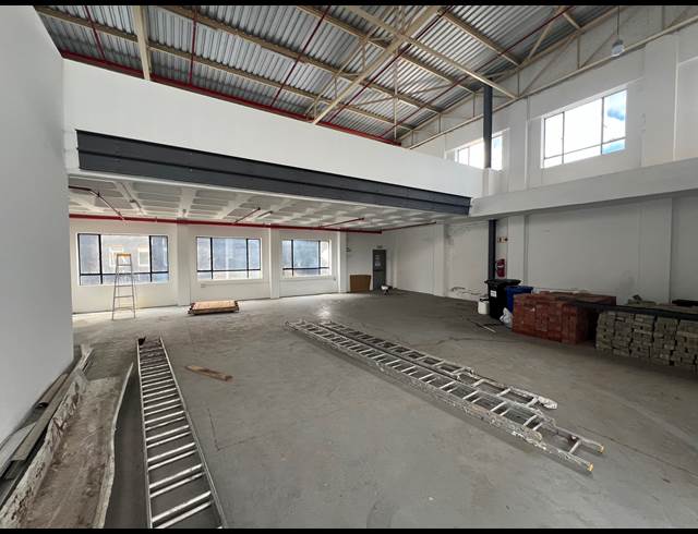 208M² WAREHOUSE TO LET IN BLACKHEATH INDUSTRIAL