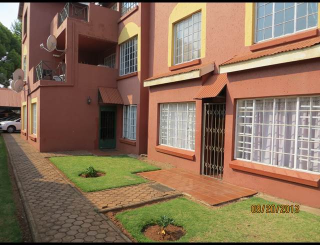 2 bed property to rent in FLORIDA