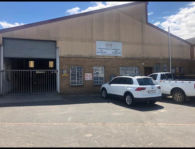 341M² WAREHOUSE TO LET IN STIKLAND INDUSTRIAL