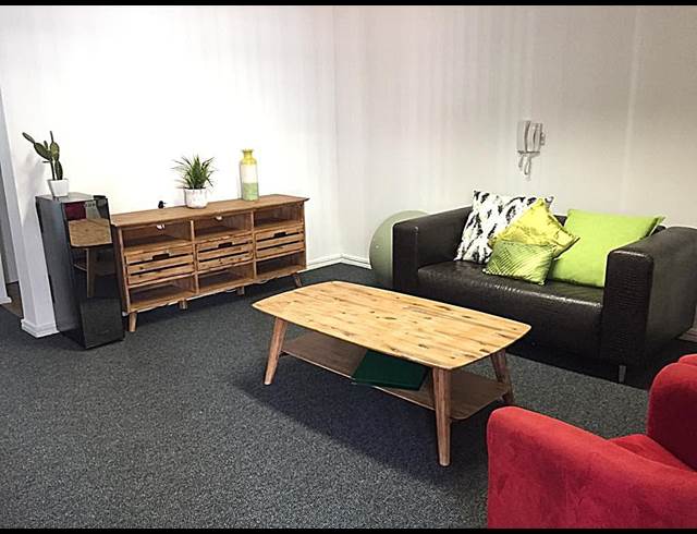 107M² OFFICE TO LET IN WESTLAKE