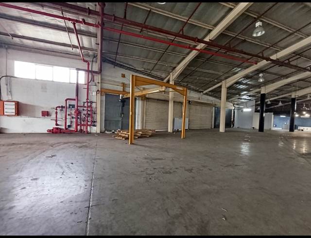 1,630M² WAREHOUSE TO LET IN WESTMEAD