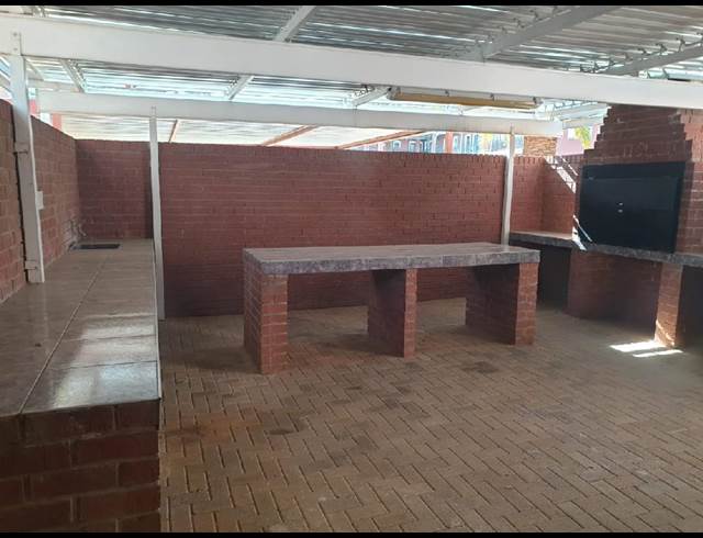 431M² OFFICE RENTED IN WESTDENE
