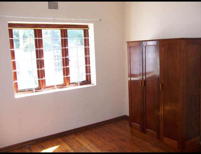 2 bed property to rent in OBSERVATORY