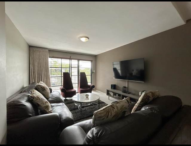 2 BEDROOM PROPERTY TO RENT IN BRYANSTON