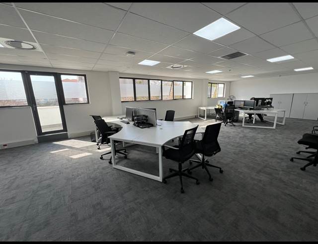 356M² OFFICE TO LET IN RIVONIA